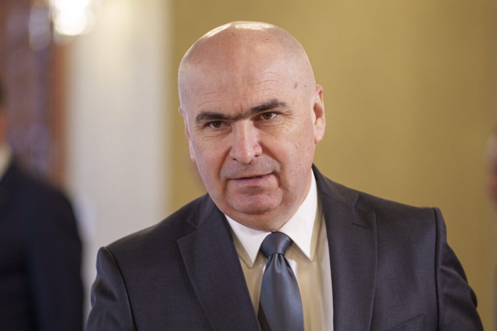 bolojan-explica-de-ce-a-scazut-impozitul-pentru-venituri-din-jocuri-de-noroc