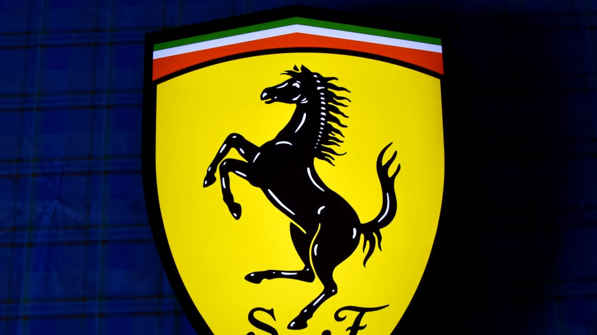 lovitura-pentru-ferrari!-a-pierdut-procesul-privind-logo-ul-cu-o-companie-de-bauturi-energizante