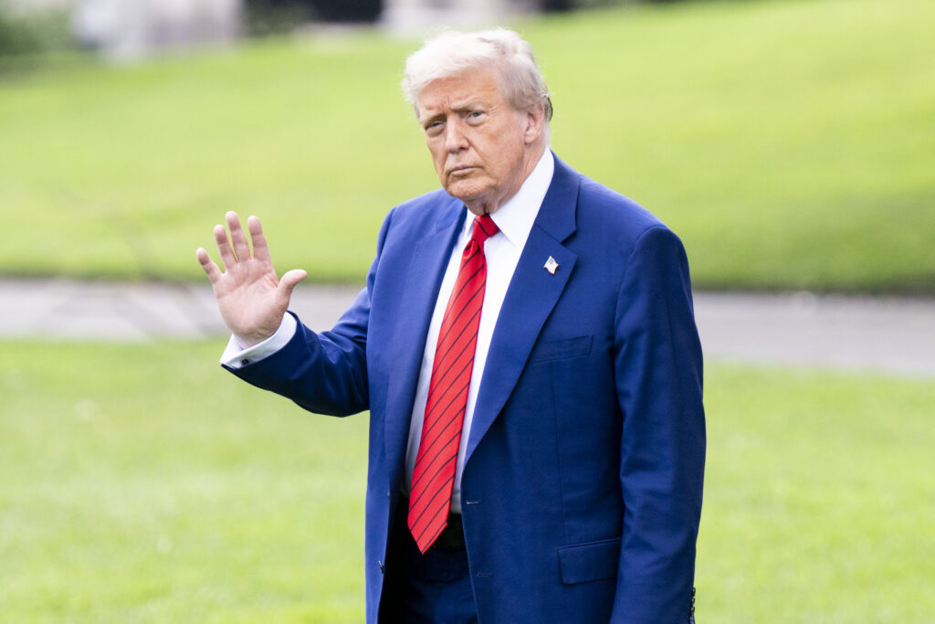 trump-critica-republicanii-pentru-cererile-privind-dosarul-jeffrey-epstein