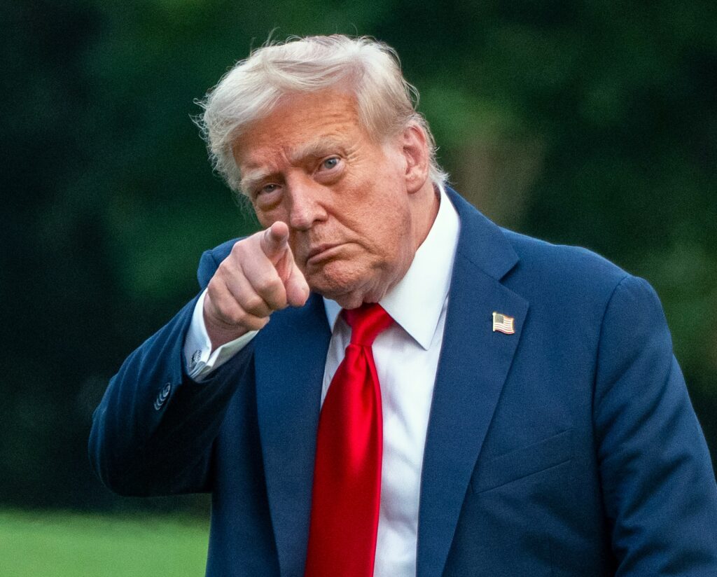 trump,-diagnosticat-cu-insuficienta-venoasa-cronica-dupa-aparitia-umflaturilor-la-picioare