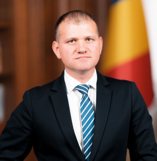 aur:-guvernarea-vrea-sa-dea-pe-tava-resursele-romaniei.-primul-pas:-grafitul-romanesc