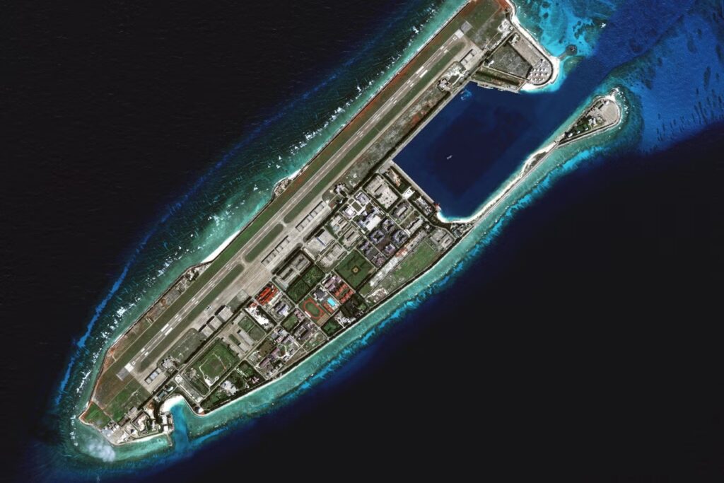 imagini-din-satelit-dezvaluie-o-masiva-consolidare-militara-a-chinei-in-marea-chinei-de-sud