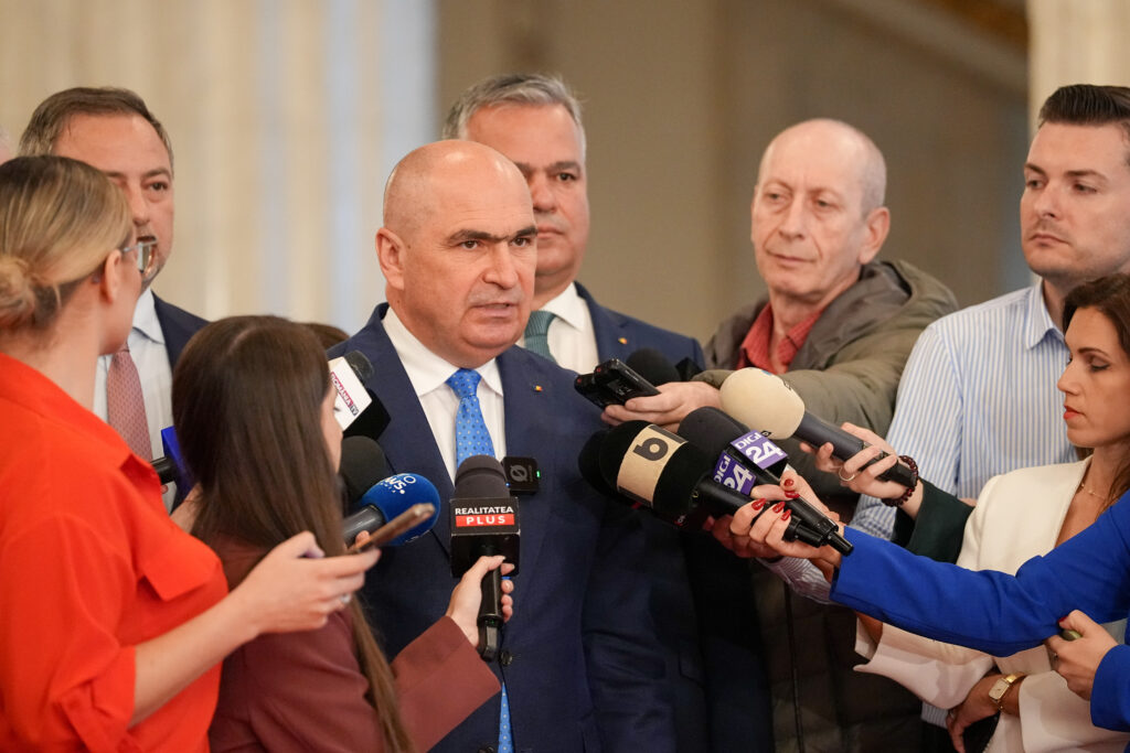 bolojan,-intrebat-despre-eventuala-iesire-a-psd-din-coalitie:-sper-sa-nu-avem-o-astfel-de-situatie
