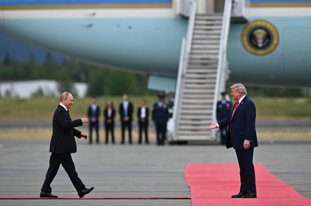 reactii-dupa-intalnirea-trump-putin-din-alaska-presa-ucraineana:-dezgustator-rusinos.-inutil