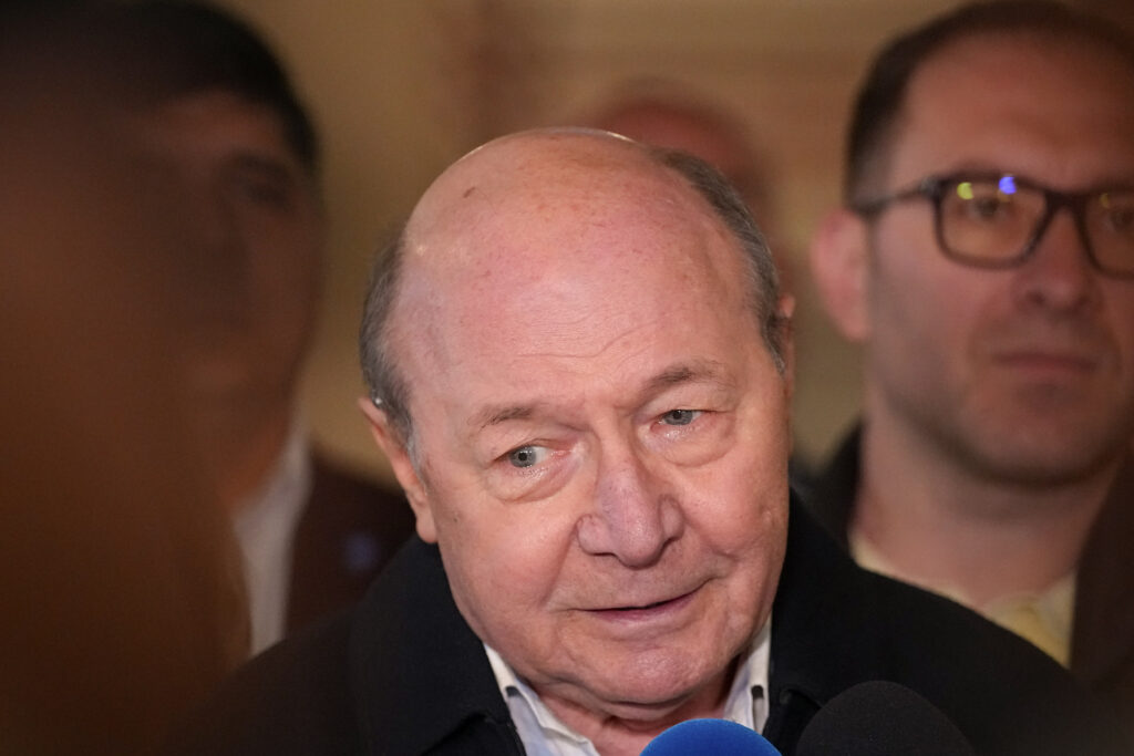 traian-basescu-a-solicitat-un-apartament-in-locul-vilei-de-protocol