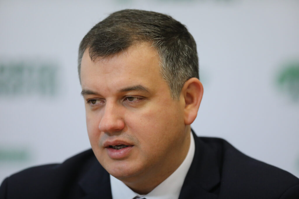 tomac:-coalitia-are-obligatia-sa-comunice-mult-mai-clar-si-mai-empatic