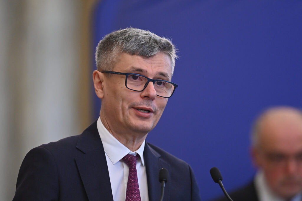 virgil-popescu:-intarzierea-deciziei-ccr-privind-pensiile-magistratilor-ridica-ingrijorari