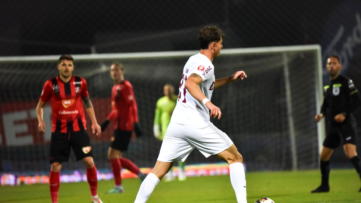 ce-au-scris-maghiarii,-dupa-scandalul-urias-de-la-csikszereda-cfr-cluj-2-2:-arbitrul-var-a-ajutat