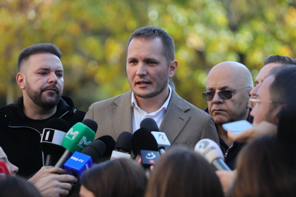 prefectul-capitalei-avertizeaza-ca-au-aparut-informatii-false-despre-blocul-din-rahova