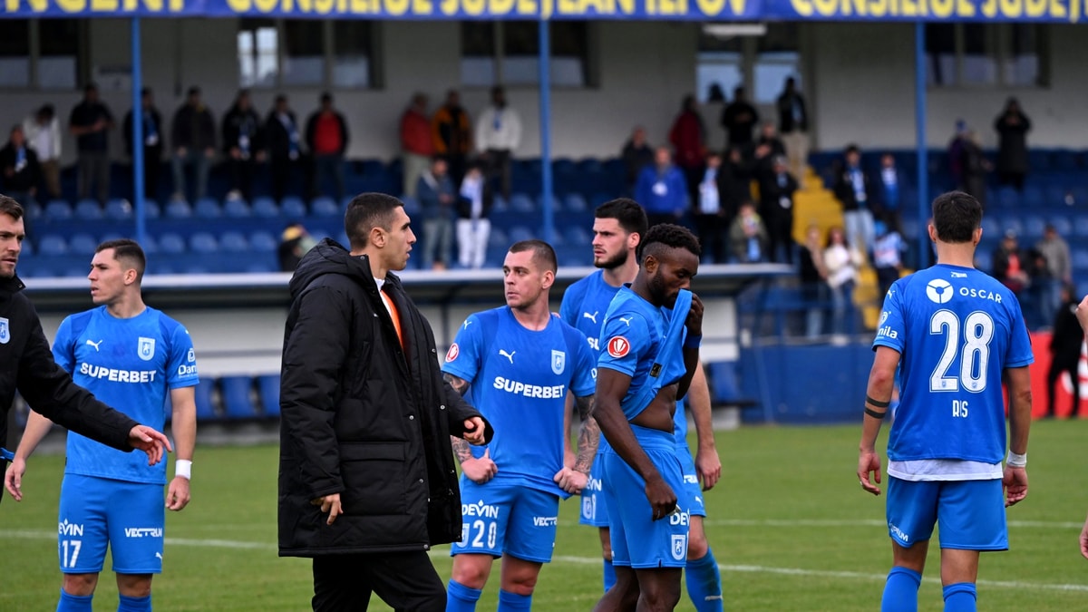 Live video U Craiova vs Rapid în SuperLiga etapa 15 – Program și detalii despre meciul oltenilor înainte de partida crucială