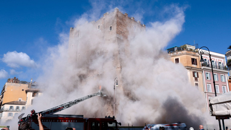 Accident grav lângă Colosseum: muncitor român rănit după prăbușirea unui turn medieval