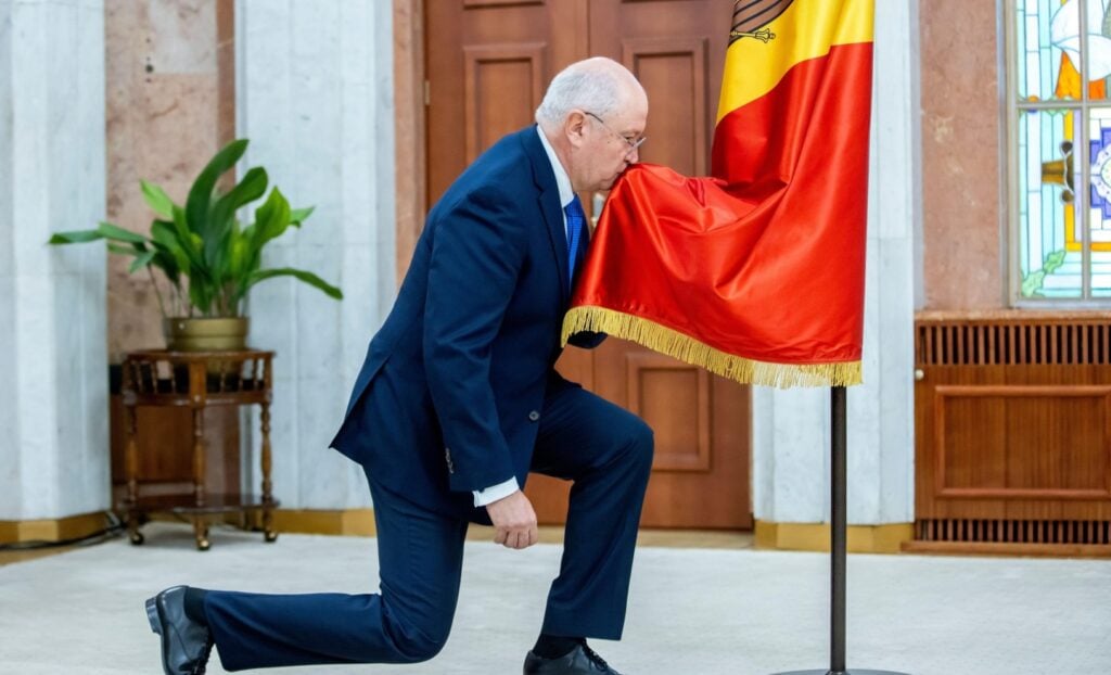 România absentă din programul de guvernare al Republicii Moldova, ignorată la nivel oficial