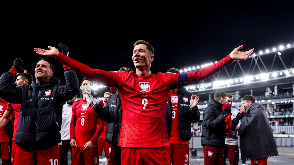 Lovitură surprinzătoare pe piața transferurilor: Robert Lewandowski, dorit de un mare club european