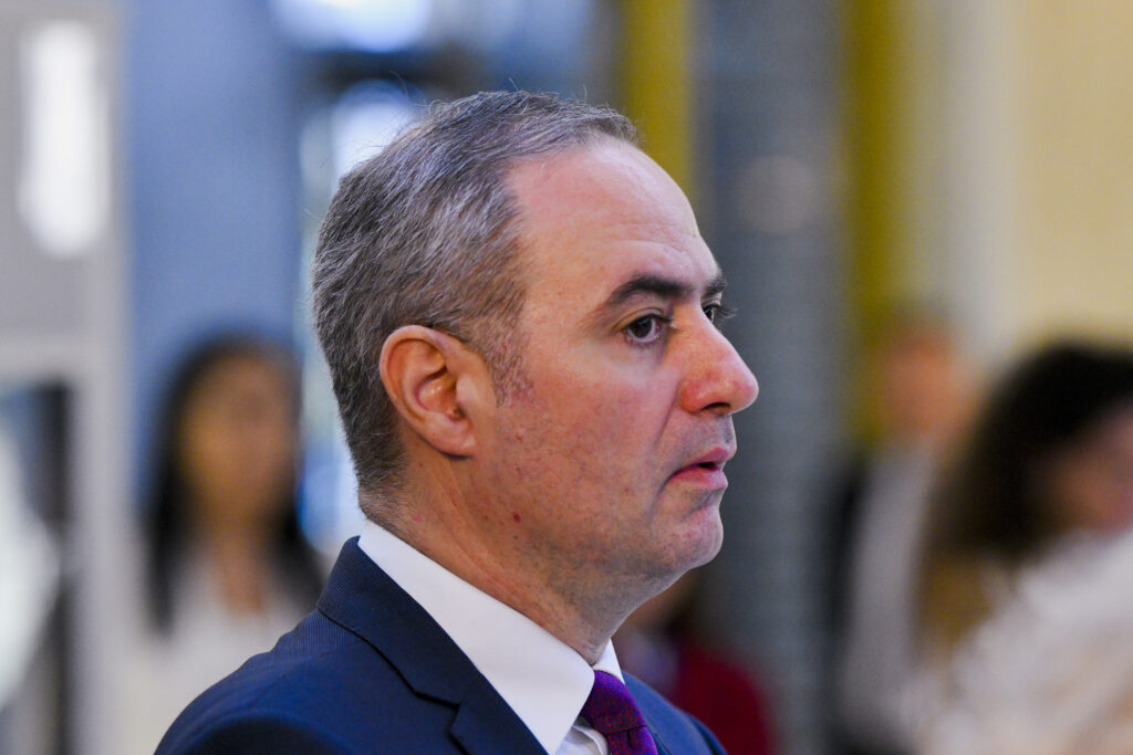 ministrul-finantelor,-discutii-cu-americanii-despre-investitii-in-energie:-castigam-teren-in-lume