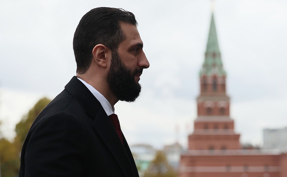 al-sharaa-devine-primul-presedinte-sirian-care-va-vizita-casa-alba,-dupa-o-ascensiune-neobisnuita