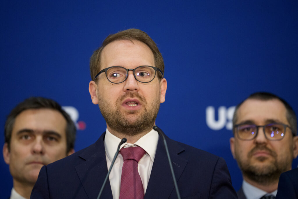 dominic-fritz-despre-oana-gheorghiu:-stie-cum-se-pot-mobiliza-romanii.-e-in-locul-potrivit