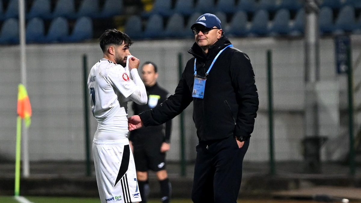 leo-grozavu,-sageti-dupa-fc-botosani-dinamo-1-1:-antrenez-real-madrid!-nu-mai-puneti-gaz-pe-foc