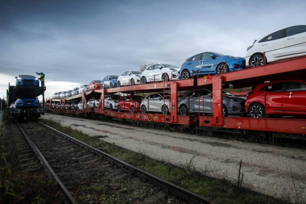 dacia-duster-si-ford-puma,-in-top-5-al-vanzarilor-de-suv-uri-de-mici-dimensiuni-din-europa