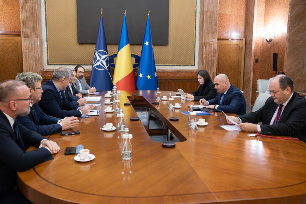 premierul-ilie-bolojan,-discutii-la-palatul-victoria-cu-reprezentantii-imm-romania-pe-teme-fiscale-si-economice