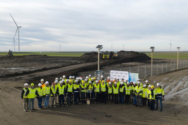 un-nou-parc-eolian-a-inceput-sa-se-construiasca-in-romania.-bate-un-nou-record