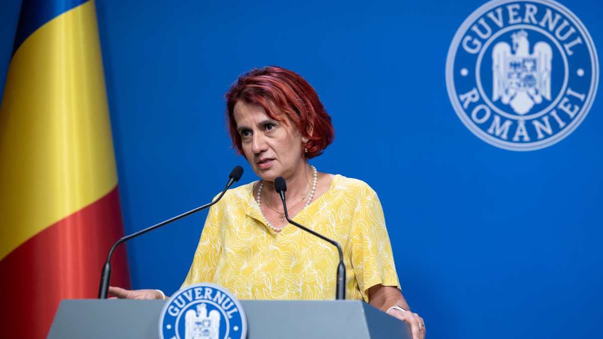 ioana-dogioiu,-purtatoarea-de-cuvant-a-guvernului-bolojan,-a-omis-din-cv-detalii-despre-studiile-la-universitatea-ecologica