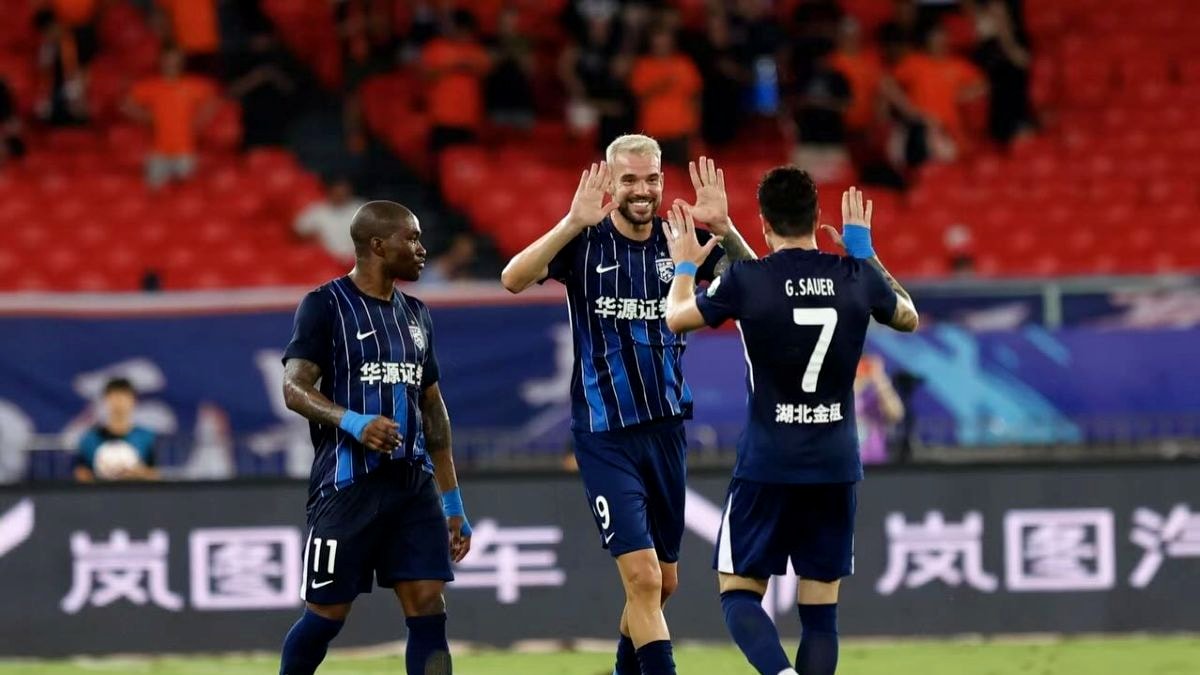 fostul-atacant-de-la-fcsb-pleaca-de-la-echipa!-anuntul-fotbalistului-roman-care-a-dat-zece-goluri-in-acest-sezon