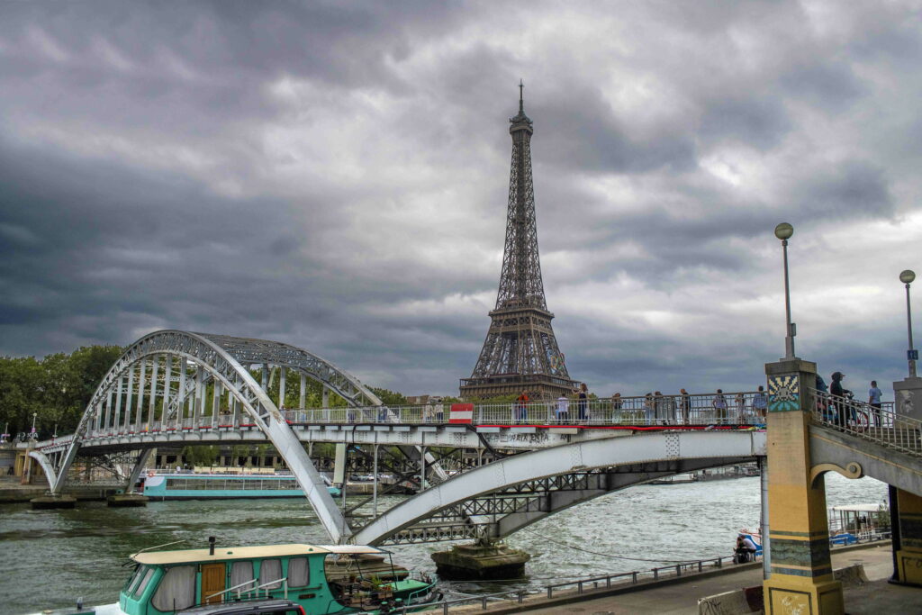 numarul-locuitorilor-din-paris-continua-sa-scada-alarmant.-care-este-motivul