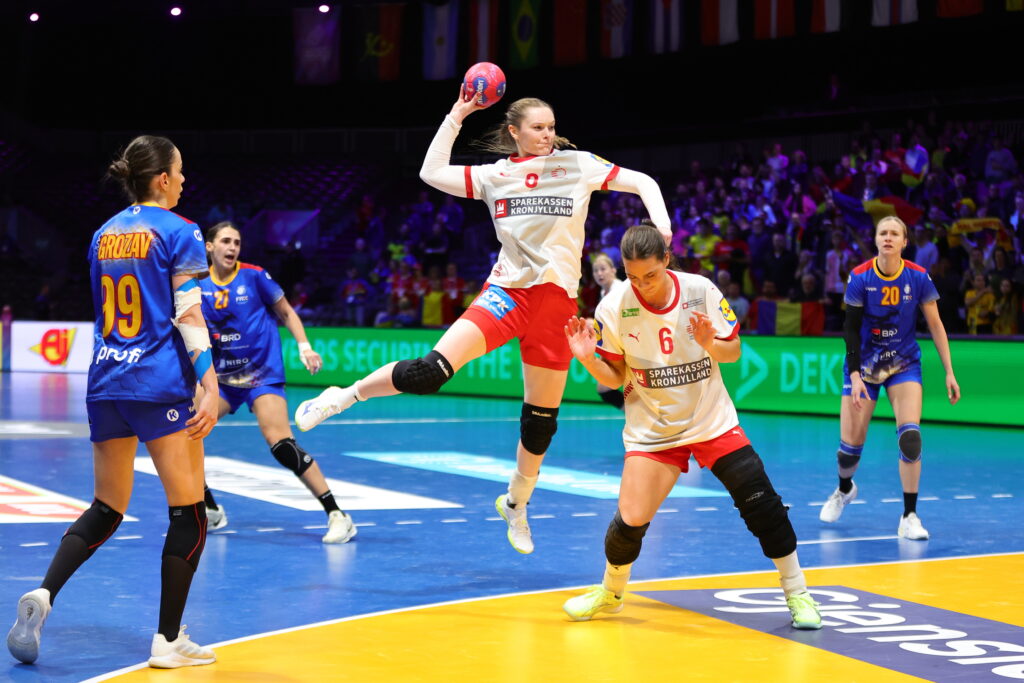 presa-daneza,-despre-meciul-cu-danemarca:-romania-a-creat-momente-de-confuzie-si-stres/-extrema-dreapta-a-selectionatei-daneze:-romancele-sunt-excentrice