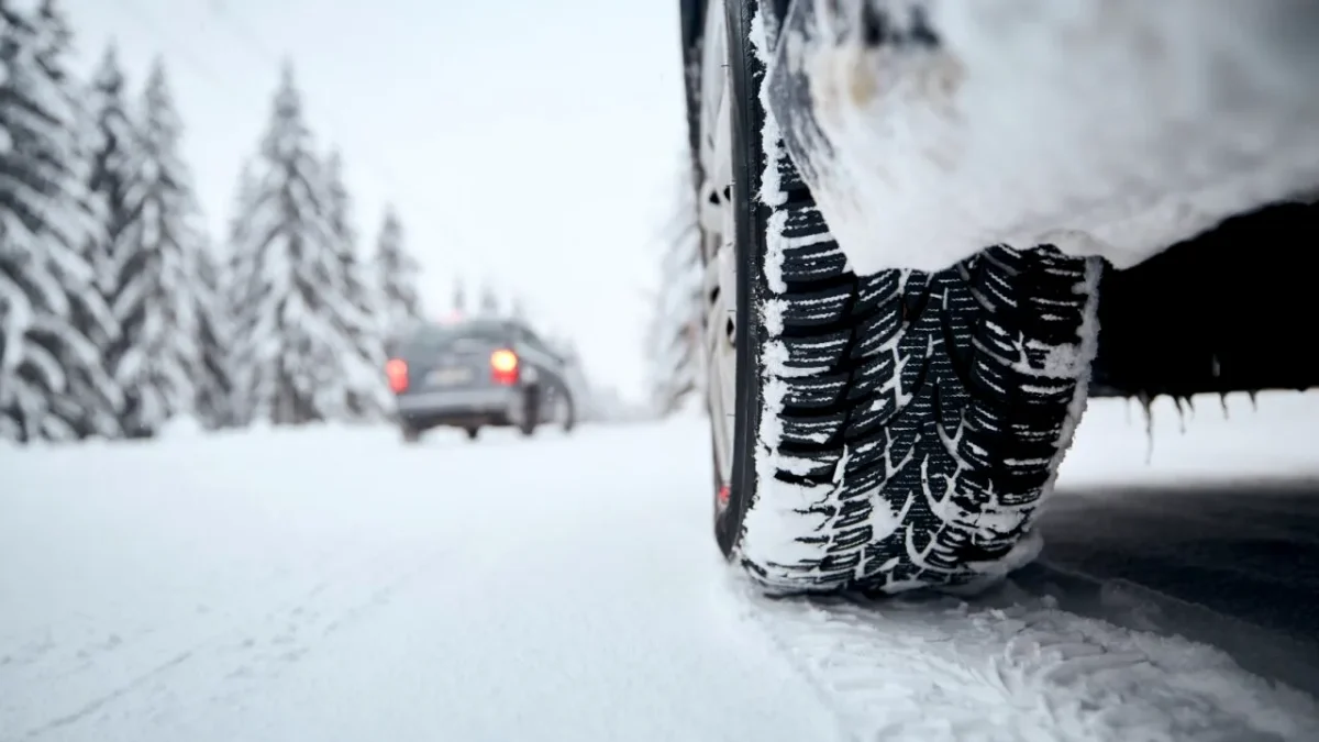 regula-pentru-soferi-pe-timp-de-iarna!-multi-nu-sunt-atenti-la-acest-detaliu!