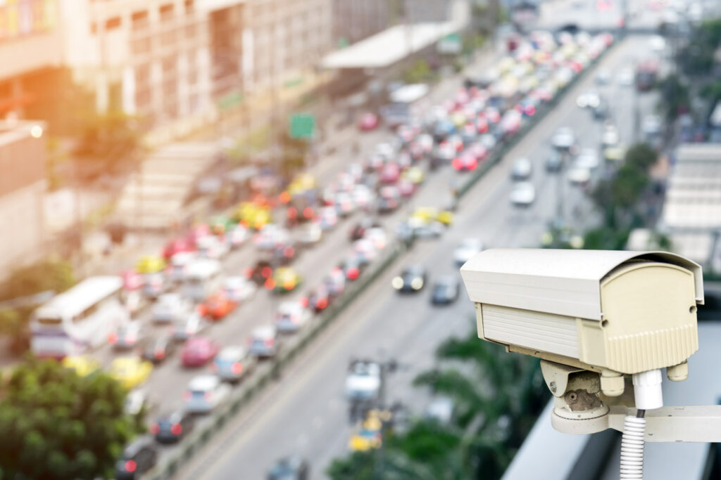 Big Brother pe șoselele din România: Camere inteligente și recunoaștere facială în trafic