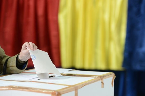 Secțiile de votare din București se închid la ora 21:00 fără prelungire a programului