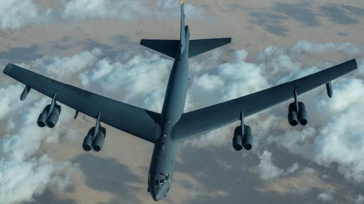 bombardiere-nucleare-ale-sua-au-efectuat-manevre-alaturi-de-avioane-de-vanatoare-japoneze