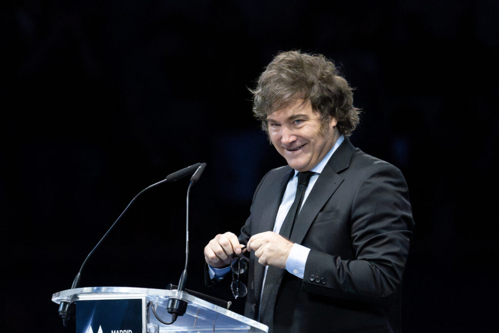 Marea Britanie negă afirmatiile lui Javier Milei despre exporturile de arme