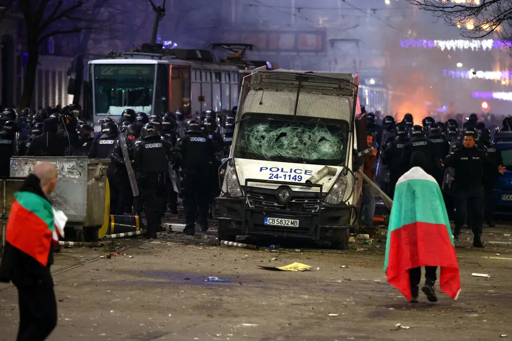 Criză politică în Bulgaria înainte de aderarea la zona euro și demisia guvernului