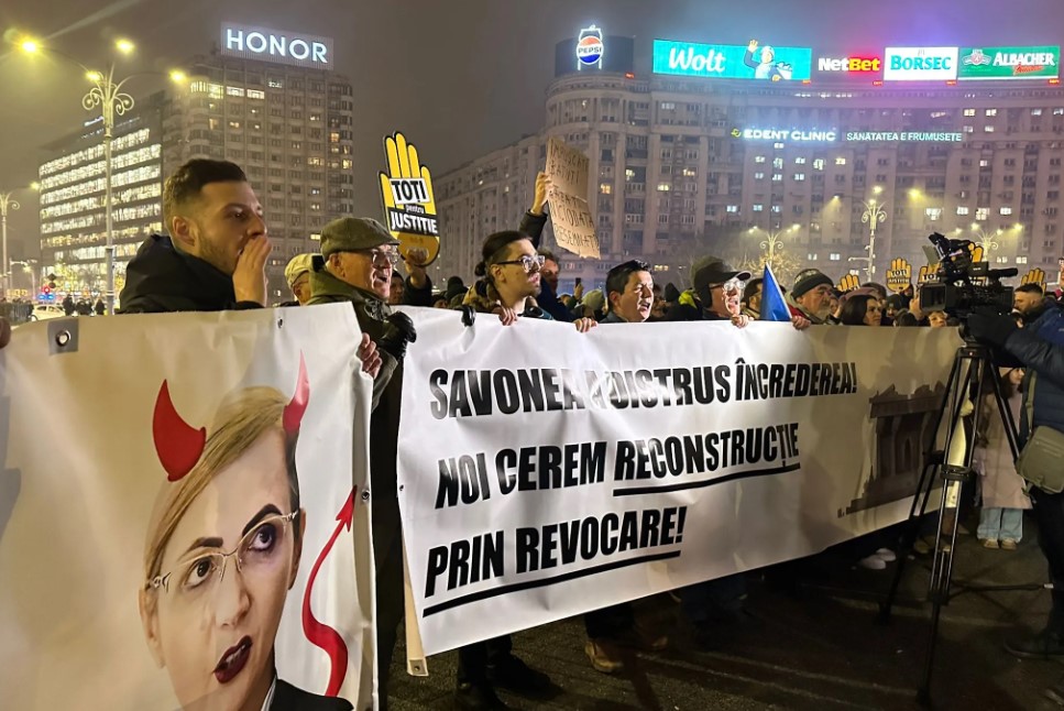 Protest pentru independența Justiției: revocarea Liei Savonea, demiterea conducerii DNA și a ministrului Cătălin Predoiu
