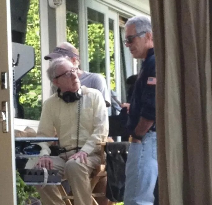 Regizorul Woody Allen afirmă că nu regretă prietenia sa cu Jeffrey Epstein