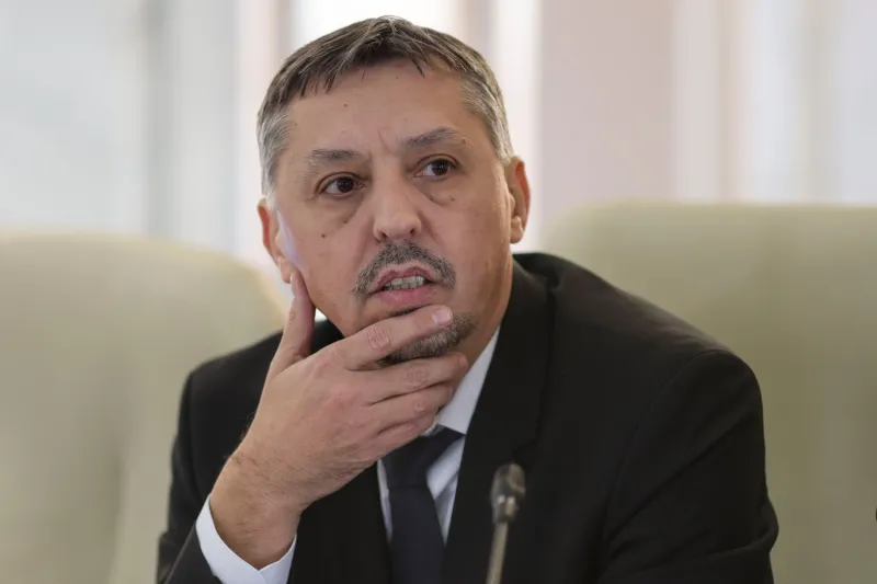 Daniel David anunță o măsură controversată pentru profesori și decizia surprinzătoare luată