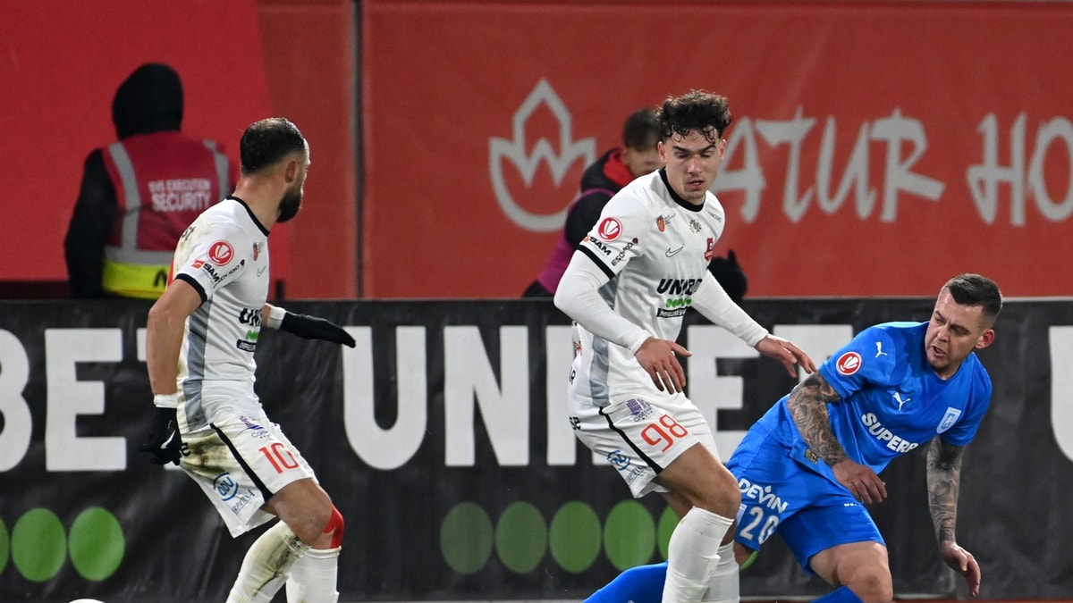 acuze-dure-la-adresa-oltenilor-dupa-hermannstadt-universitatea-craiova-0-2:-am-vrut-sa-i-perpelesc.-suntem-mici-si-nu-ne-ajuta-nimeni