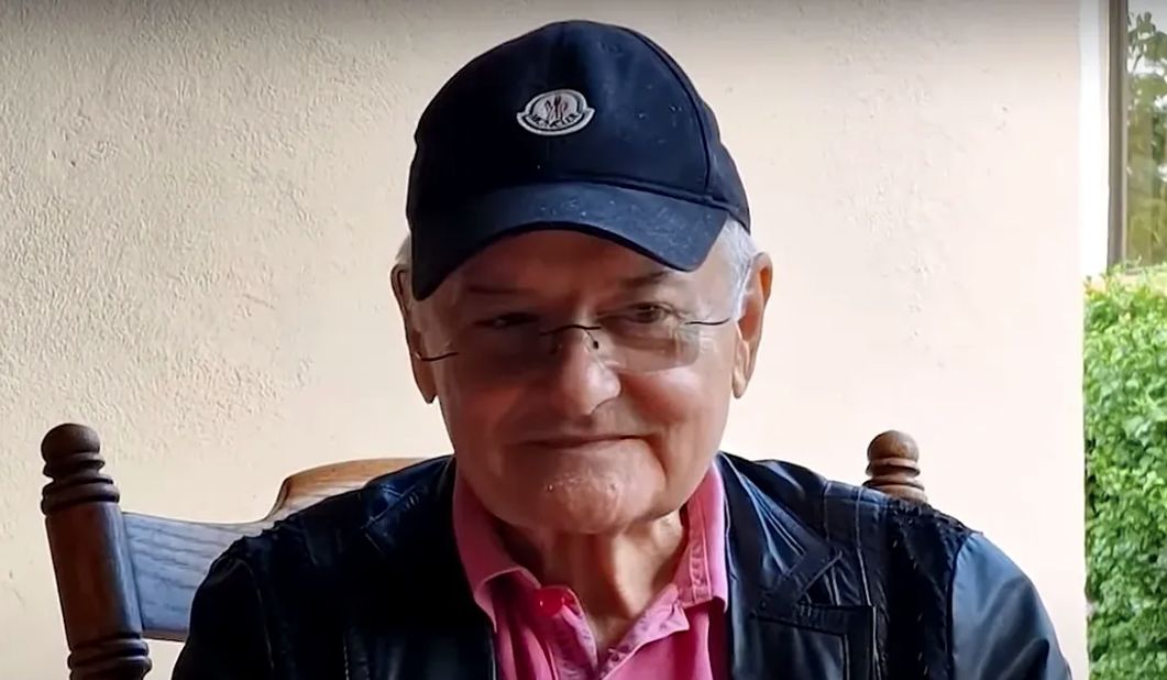 Irinel Columbeanu s-a botezat și imaginile virale de pe TikTok despre ceremonia sa