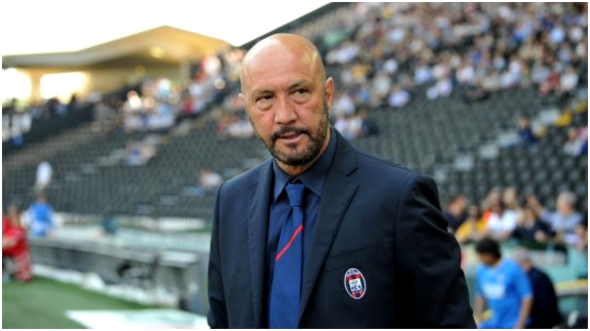 cum-a-ajuns-zenga,-de-fapt,-antrenor-in-romania.-facea-reclama-la-aspiratoare