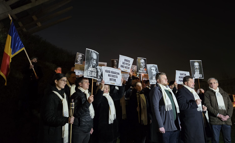 protest-in-capitala-fata-de-legea-vexler.-claudiu-tarziu-(actiunea-conservatoare):-tacerea-ne-face-complici!-aceasta-lege-nu-trebuie-promulgata