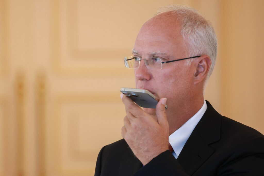 kirill-dmitriev-se-va-intalni-la-miami-cu-witkoff-si-kushner-pentru-negocieri-privind-pacea-in-ucraina