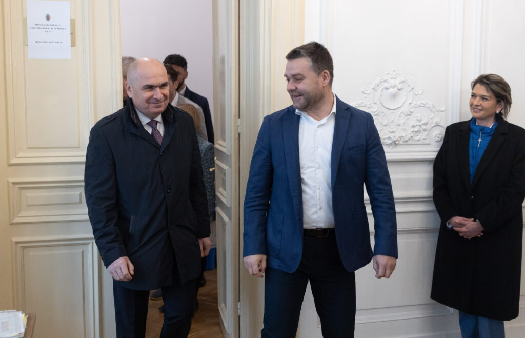 primarul-capitalei-se-va-intalni-duminica,-la-guvern,-cu-premierul-si-ministrul-de-finante