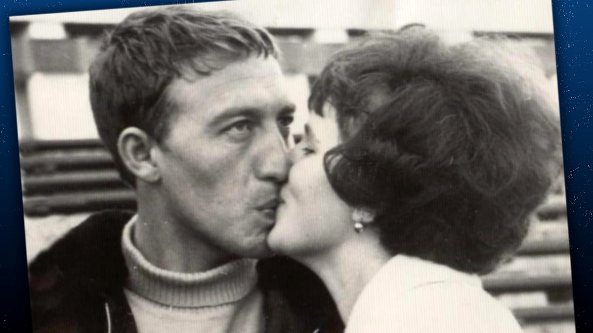 cum-a-convins-o-nicolae-dobrin-pe-gica-sa-i-devina-sotie:-iti-iau-rochie-de-mireasa-de-la-sevilla?