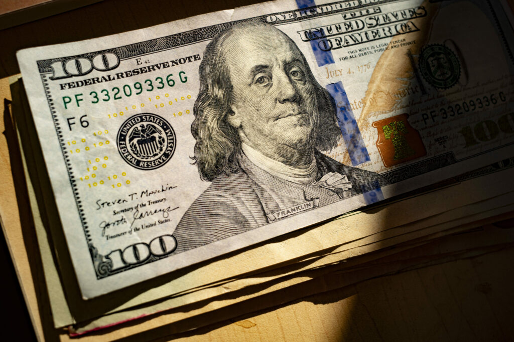 economia-sua-a-crescut-cu-4,3%-in-trimestrul-al-treilea,-cea-mai-mare-crestere-din-ultimii-doi-ani