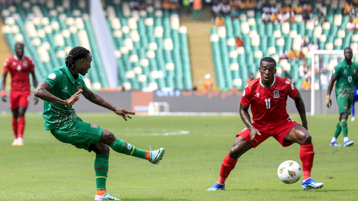 ce-s-a-ales-de-fostul-international-al-universitatii-craiova.-debut-de-cosmar-la-cupa-africii-si-dezastru-la-echipa-de-club