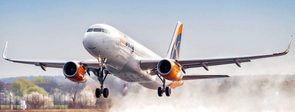 singurul-avion-cu-zbor-direct-din-romania-in-sua-se-apropie-de-iadul-alb-din-new-york,-unde-sunt-anulate-sute-de-curse.-cele-mai-recente-informatii-operationale-despre-aterizare