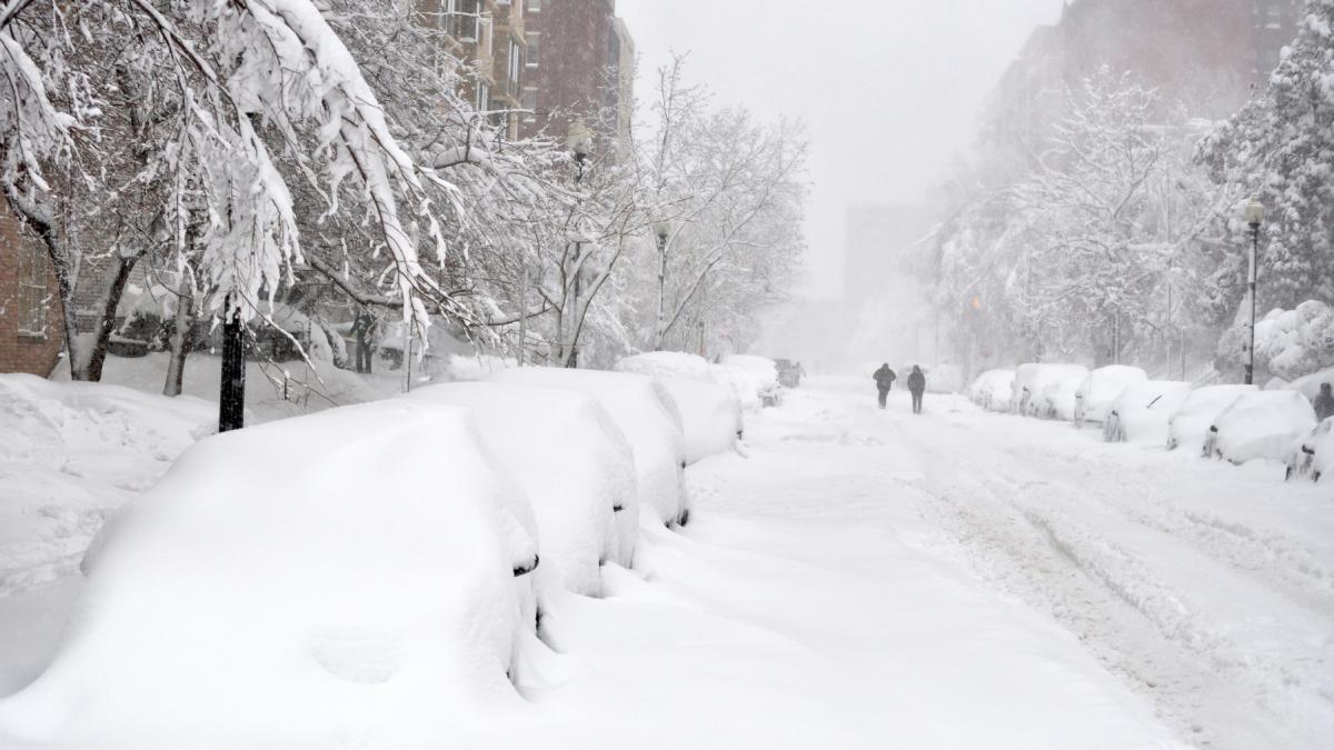 vine-iarna-pe-bune-in-romania.-meteorologii-anm-anunta-viscol,-polei-si-ninsori