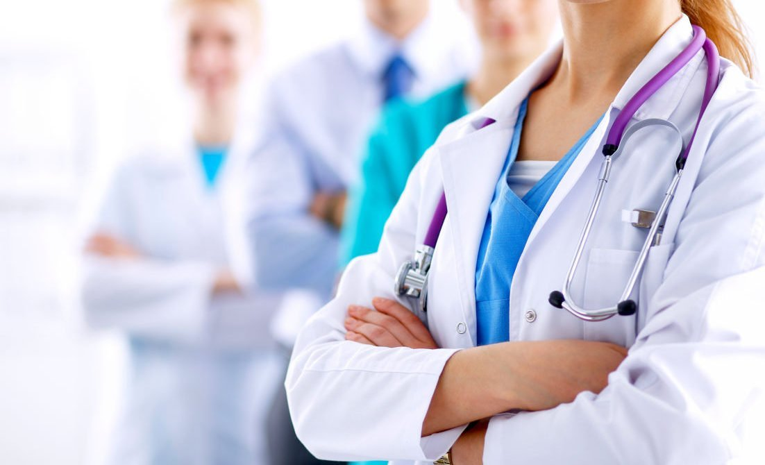 s-au-taiat-banii-la-jumatate-indemnizatiile-medicilor,-reduse-la-5.000-de-lei