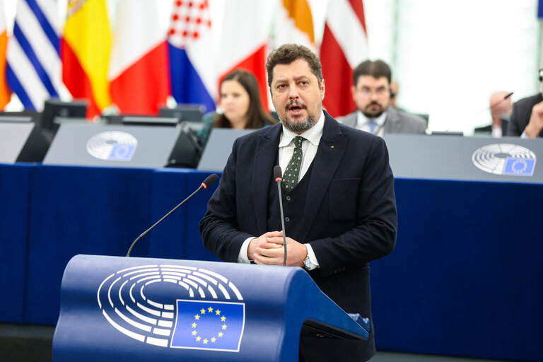 claudiu-tarziu,-presedinte-partidul-actiunea-conservatoare-si-europarlamentar-roman-despre-„rusinoasa”-promulgare-a-legii-vexler